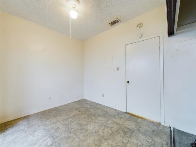 Building Photo - 2815 Rio Grande St