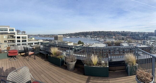 Building Photo - Updated Condo with Parking for One, Great Location and Communal Roof-top Deck!!