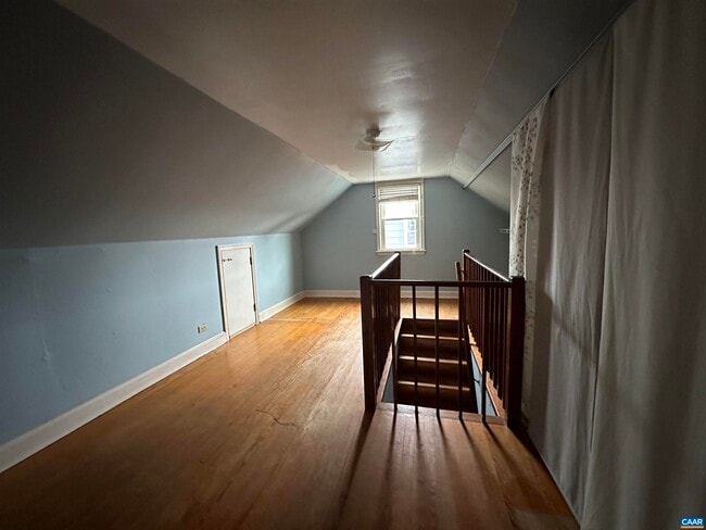 Building Photo - 1321 Willow Dr