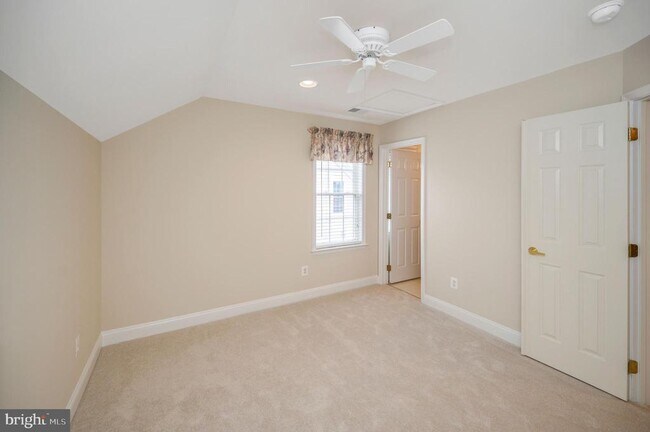 Building Photo - 13784 Charismatic Way
