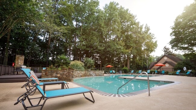 Building Photo - 645 Dekalb Industrial Way