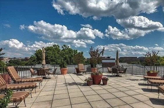 Building Photo - 2500 Q St NW