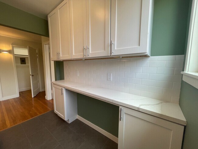 Building Photo - The Pines