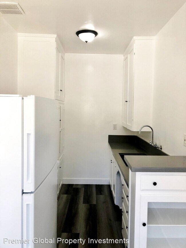 Building Photo - 2135 Fair Park Ave