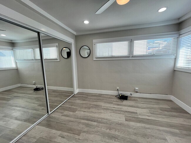 Building Photo - Location, Location, Location! Amazing upper unit near beach!