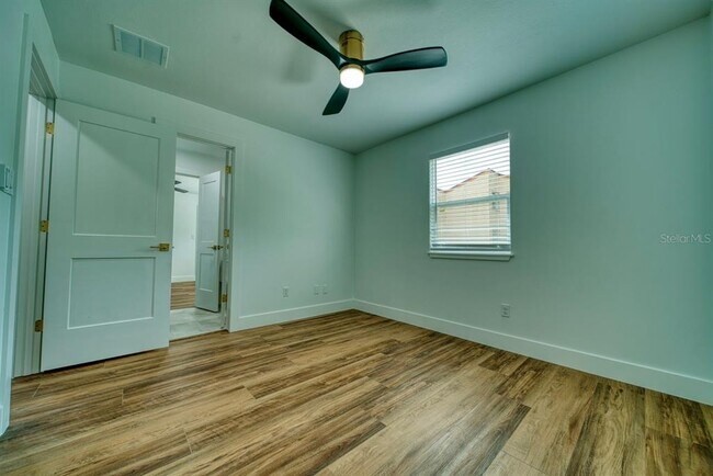 Building Photo - 1542 Sugarwood Cir
