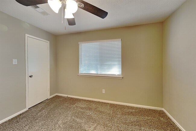 Building Photo - 14511 Cypress Falls Dr