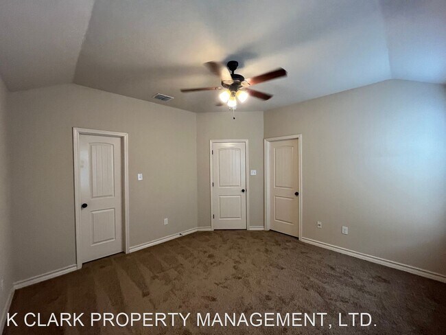 Building Photo - 3 br, 2.5 bath House - 6019 KARLY WAY #103