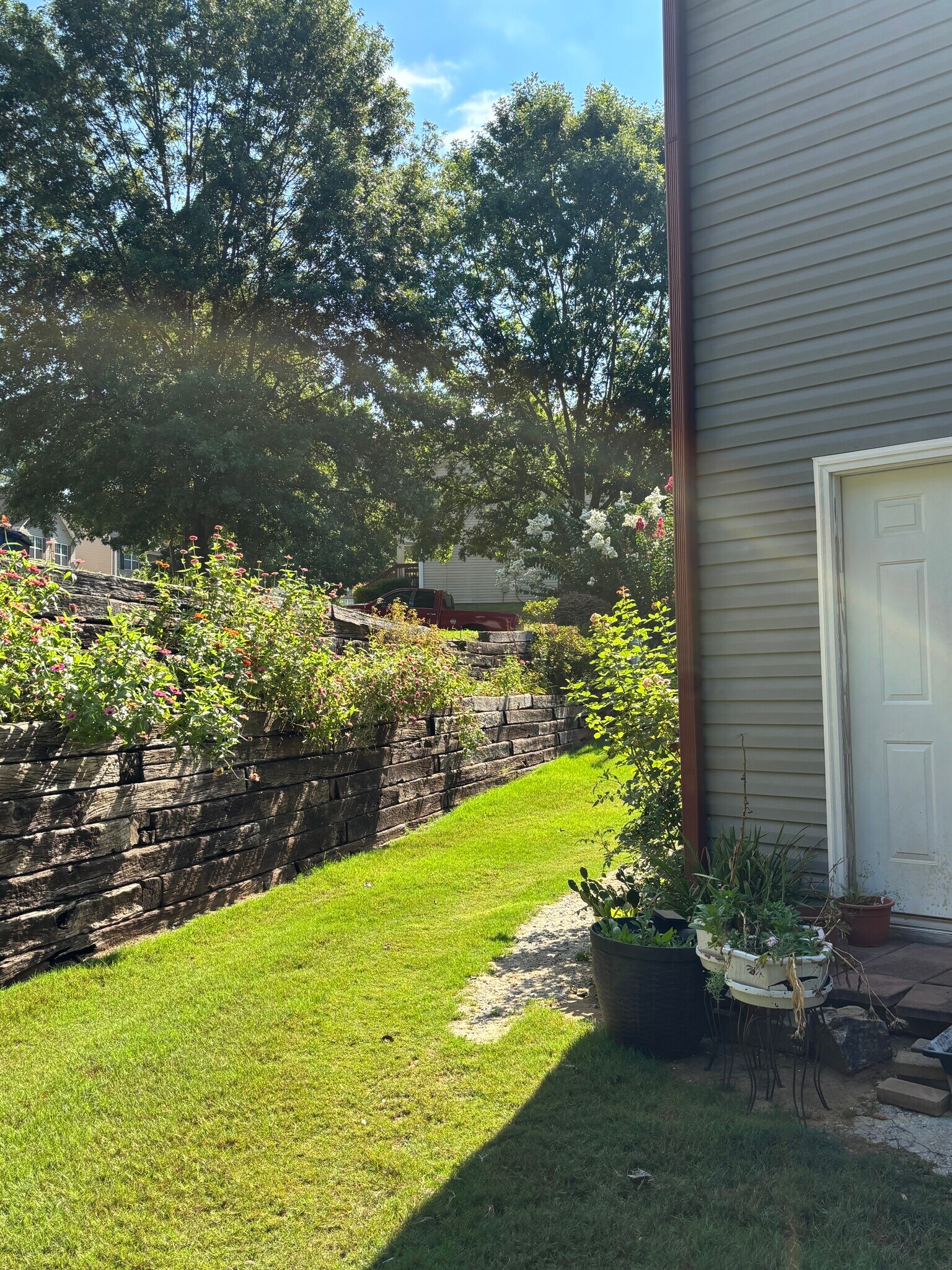 Private entry - 4155 Round Stone Dr