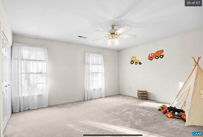 Building Photo - 1510 Beacon Hill