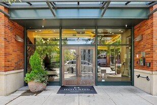 Building Photo - Hub 9, Rowlock & Vector