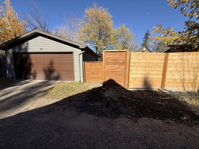 Building Photo - 2004 1st Ave S