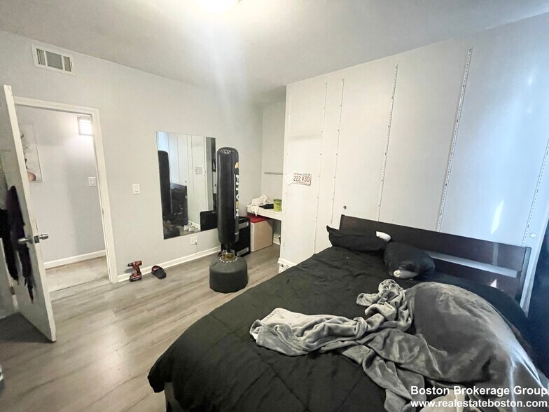 Building Photo - 9 Mount Pleasant Ave