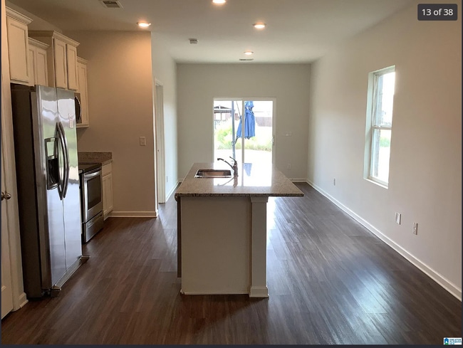 Building Photo - 516 Reading Ln