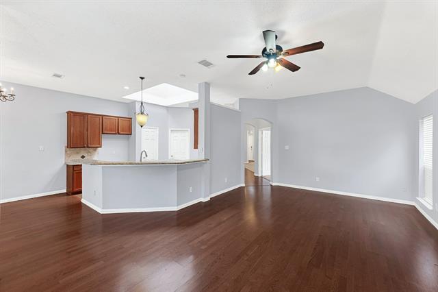 Building Photo - 11201 Creekwood Dr