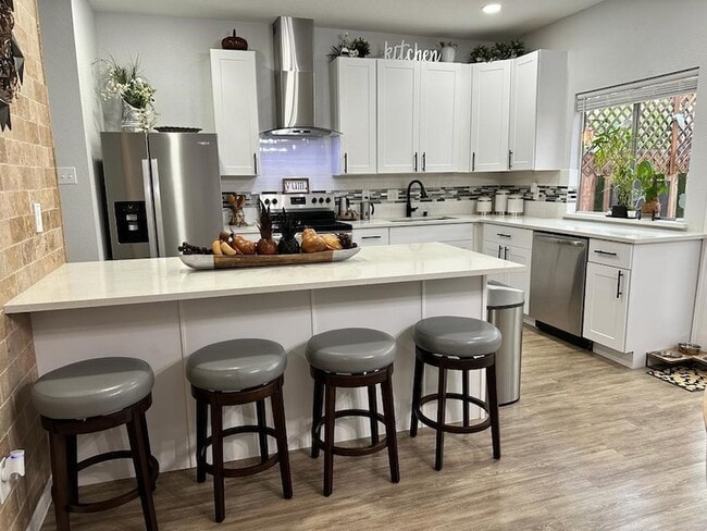 Building Photo - 840 Threadneedle St