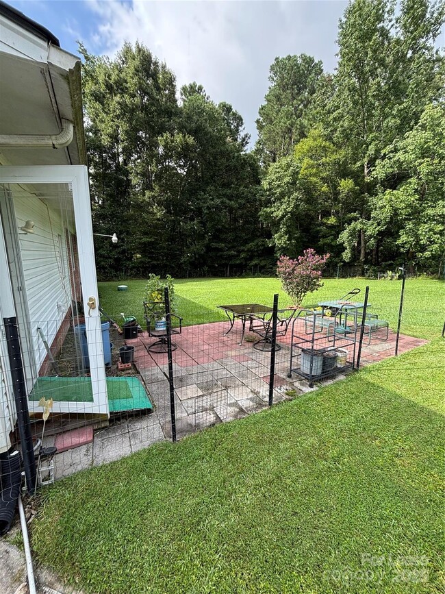 Building Photo - 2947 Lyndell Way