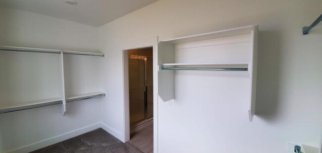 Building Photo - 293 W 450 S