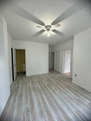 Building Photo - 20 Temple St