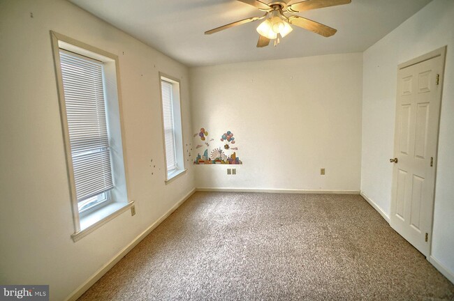 Building Photo - 1102 Willow St
