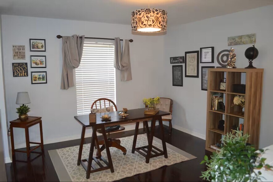 Office - 12 Fircrest Ln