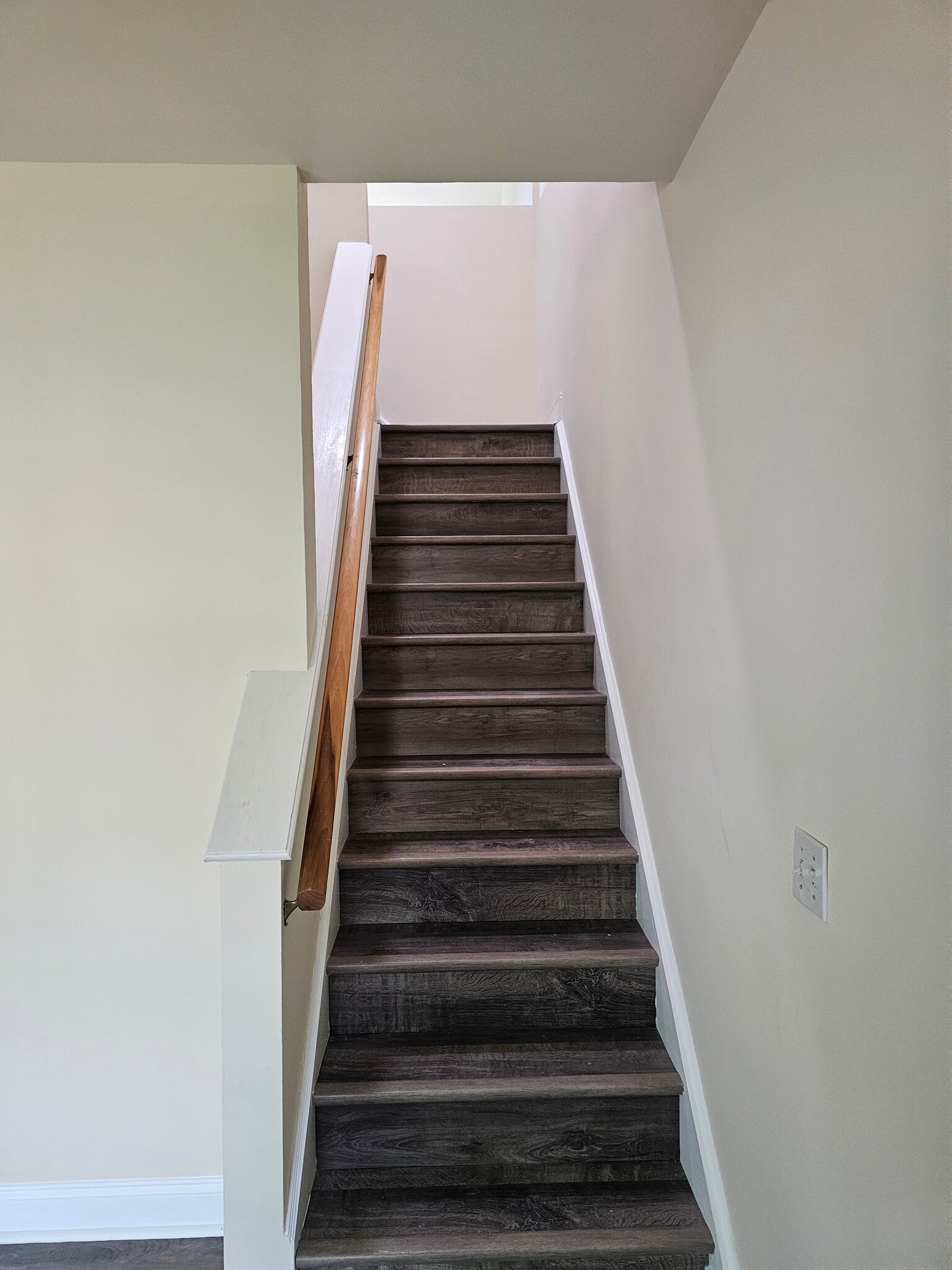 Building Photo - 17 Troy Ln