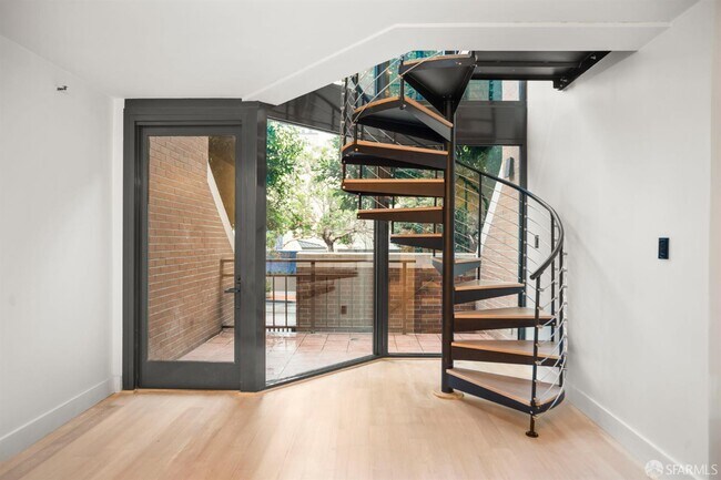 Building Photo - 101 Lombard St