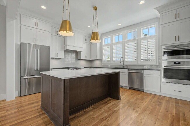 Building Photo - Townhome with Elevator at Park Station in Cary