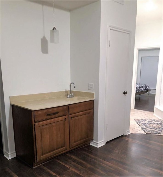 Building Photo - 2730 Silver Creek Dr