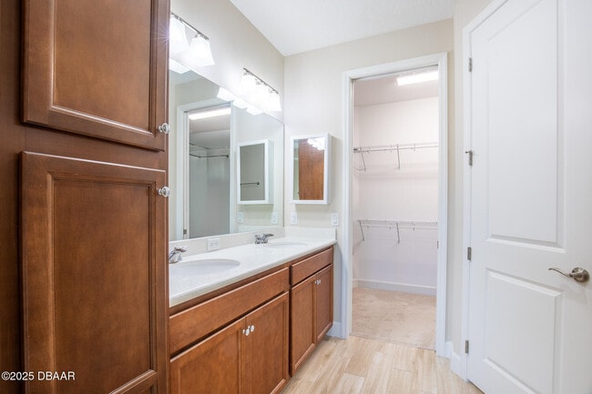 Building Photo - 225 St Somewhere Dr