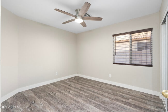 Building Photo - 25014 N 68th Ave