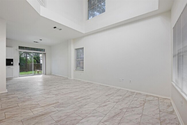 Building Photo - 4501 Whispering Valley Dr