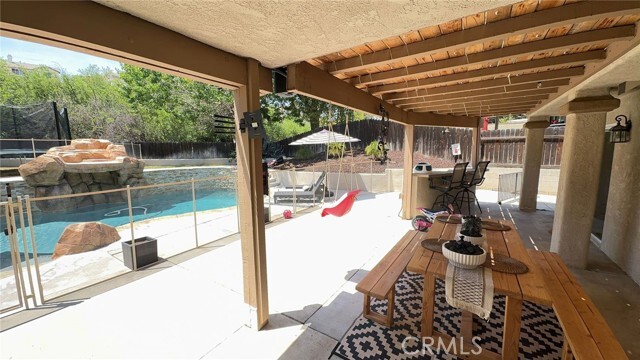 Building Photo - 30537 Longhorn Dr