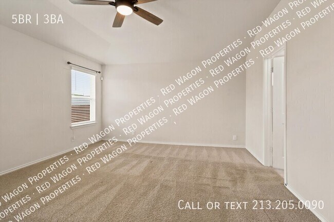 Building Photo - 8106 Chestnut Blue