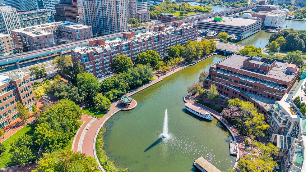 Building Photo - 4 Canal Park