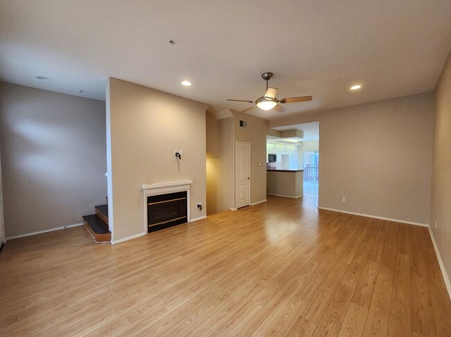 Building Photo - 68 Montana Del Lago Dr