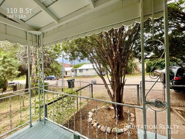 Building Photo - 110 B St