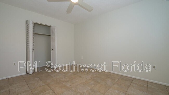 Building Photo - 3915 Allan Pl