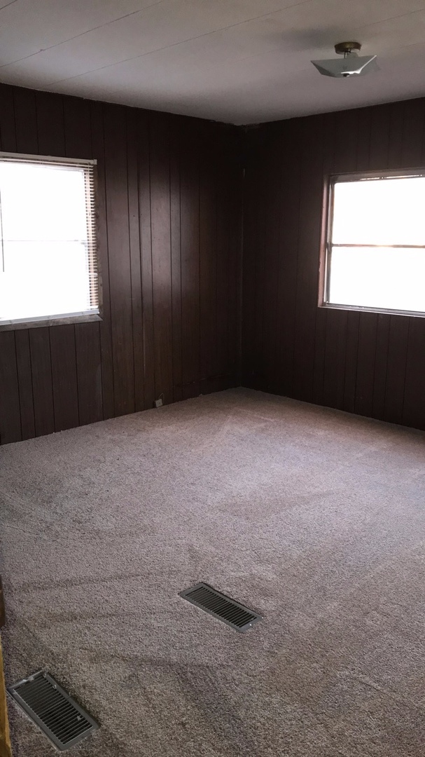 Building Photo - Nicely remodeled two bedroom one bath mobi...