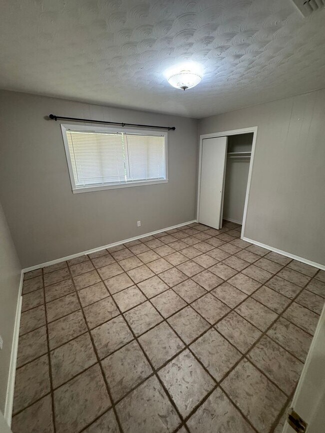 Building Photo - 8174 FM 1402