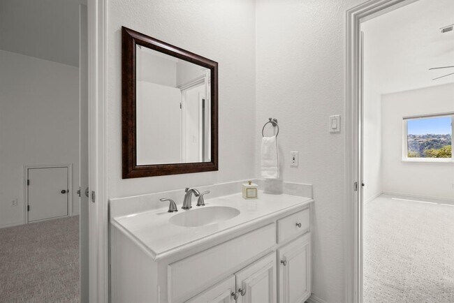 Building Photo - 4906 Bobcat Dr