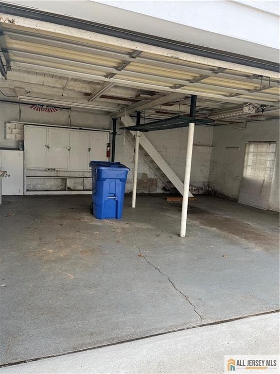 Building Photo - 102 Prentice Ave