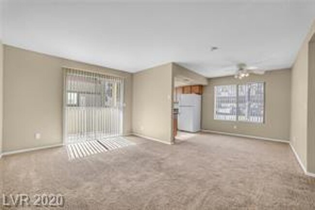 Building Photo - NORTHWEST - MARQUESA CONDO - 1 BED + 1 BAT...