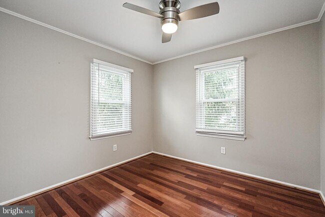 Building Photo - 5572 Kendrick Ln