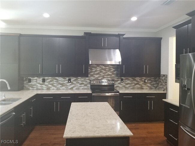 Building Photo - 11651 Oakwood Preserve Pl