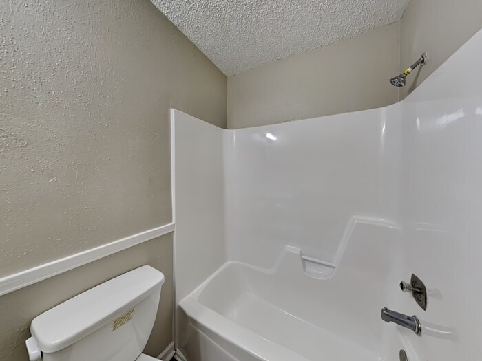 Building Photo - 17720 Northhagen Dr
