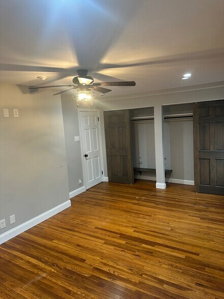 Building Photo - 410 Elm St
