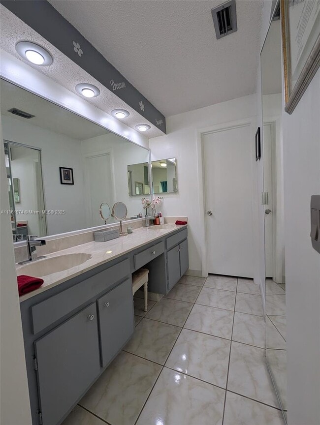 Building Photo - 15260 SW 45th Terrace