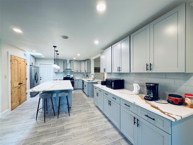 Building Photo - 3936 Wagon Rd