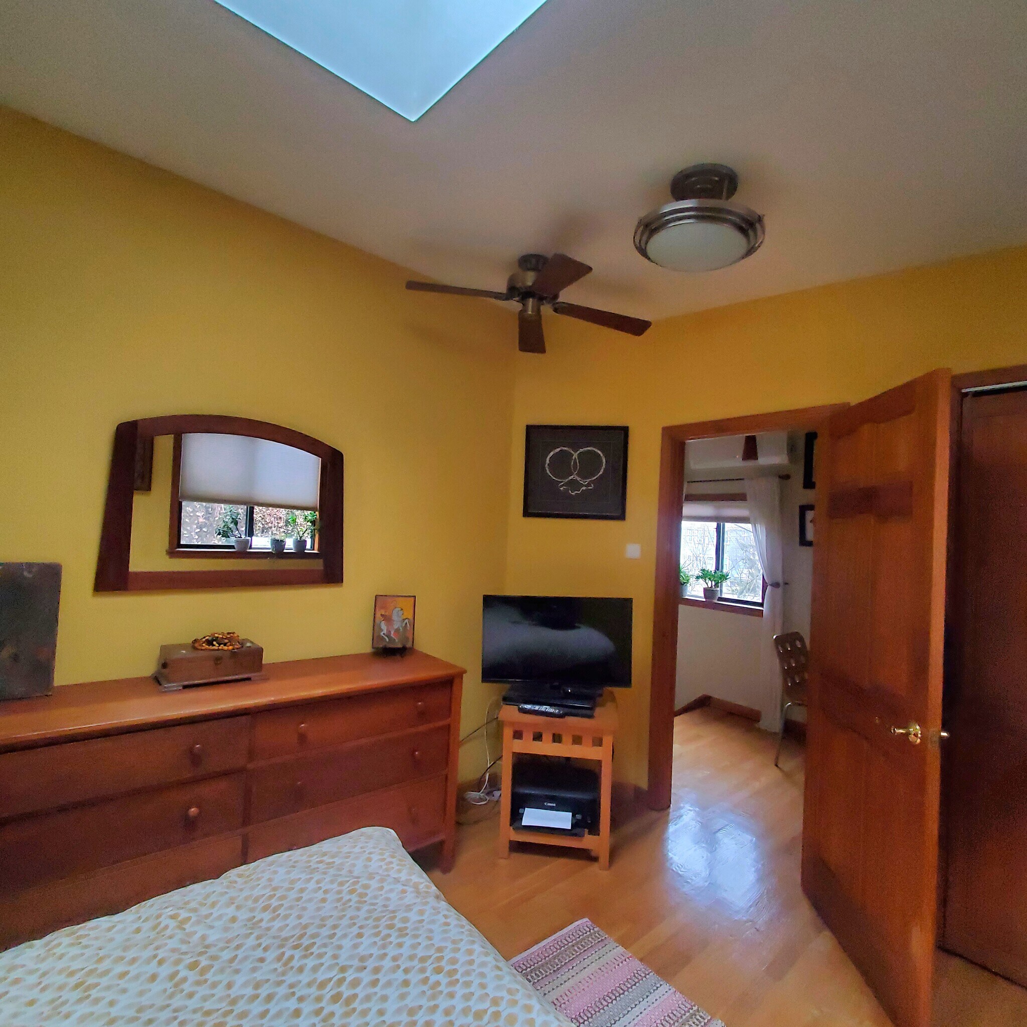 Master bedroom - 191 Elliot St
